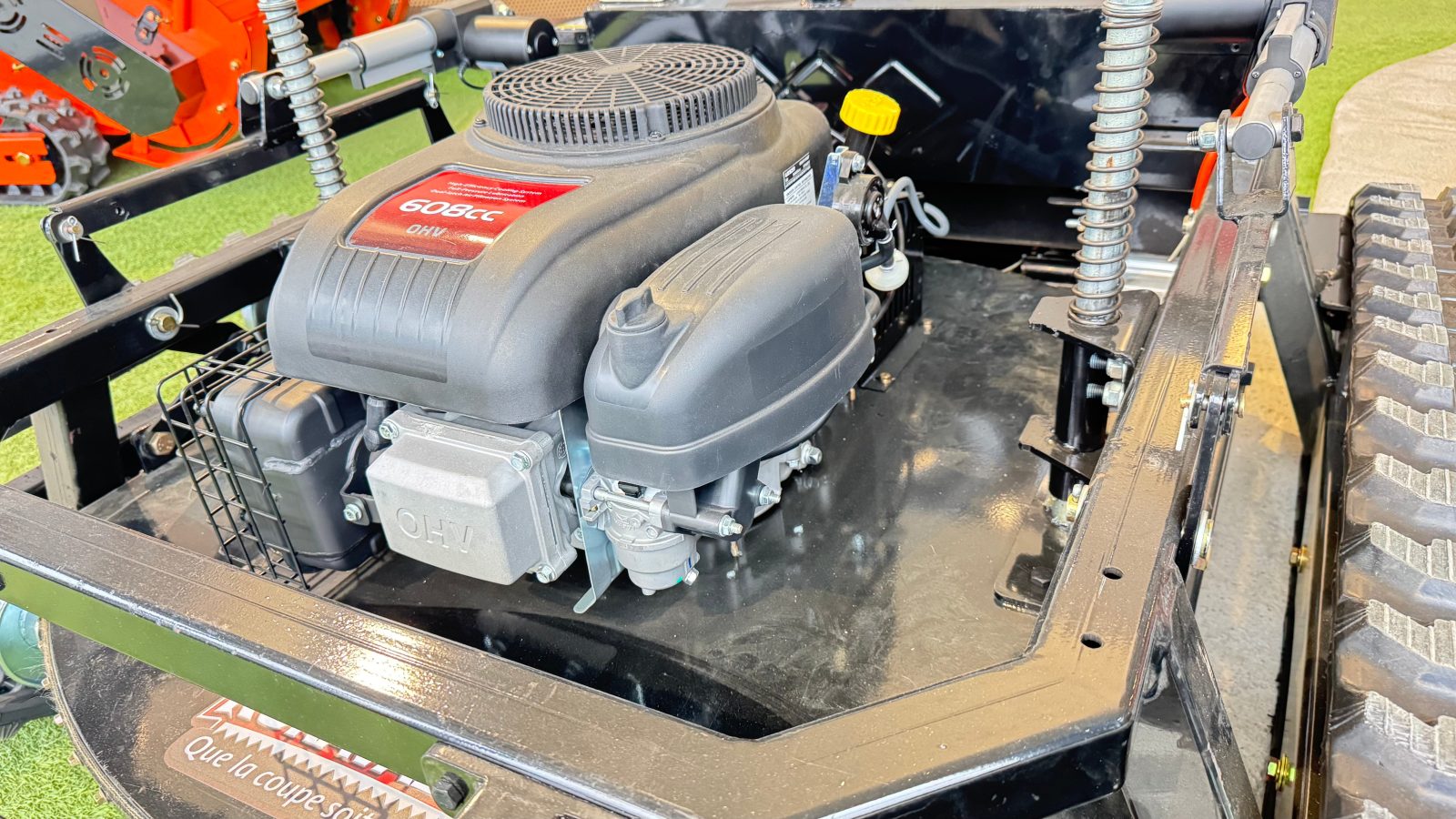Desbrozadora teledirigida híbrida de orugas ROKADARK — foto 8